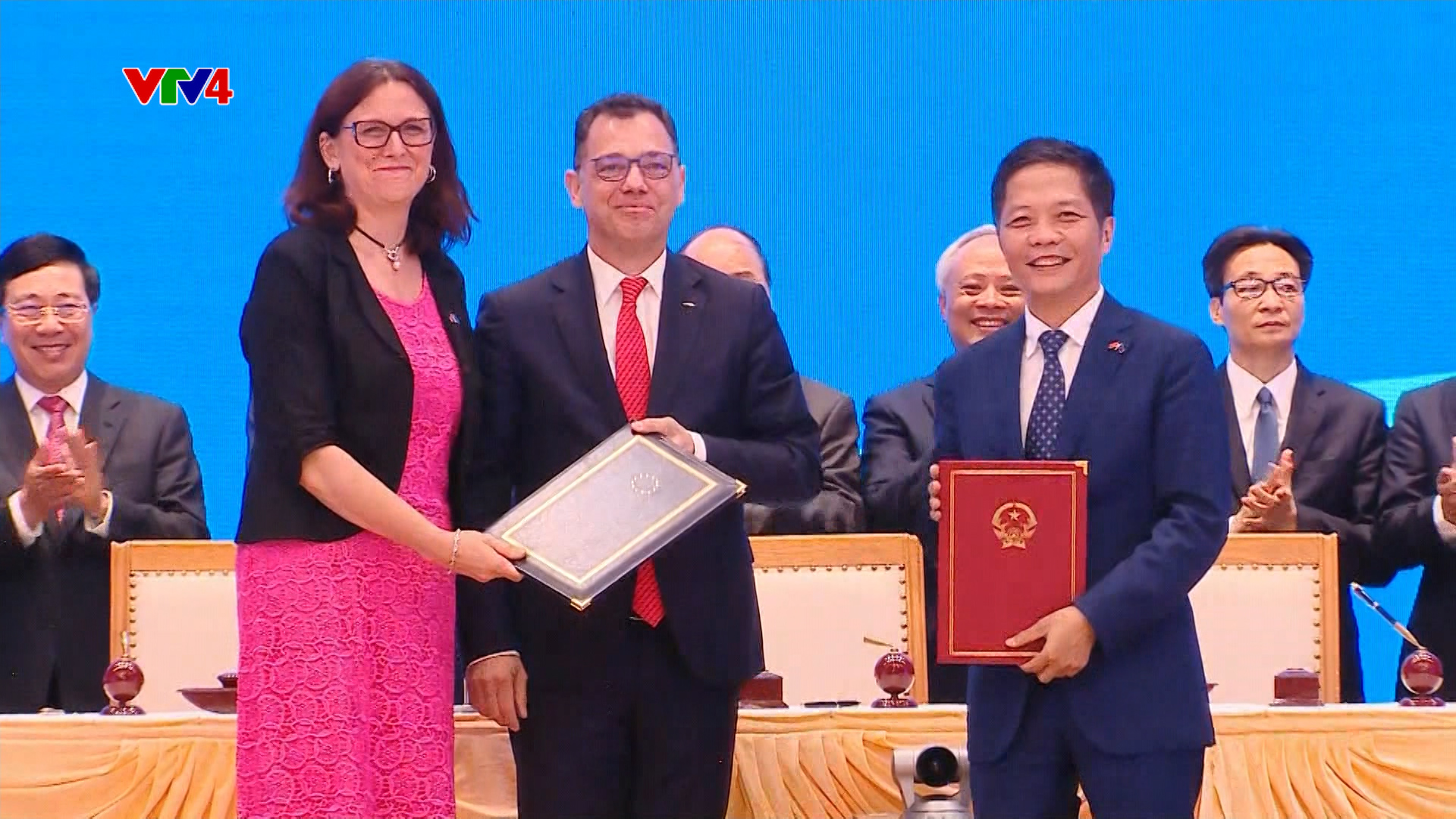 Việt Nam - EU ký Hiệp định thương mại tự do